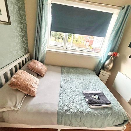 Doncaster - Boswell - Large Balcony Apartment - 2 Double Beds - 2 Bedrooms - Close To Town & Racecourse - Off Street Parking 2 Cars - Fast Wifi Екстер'єр фото