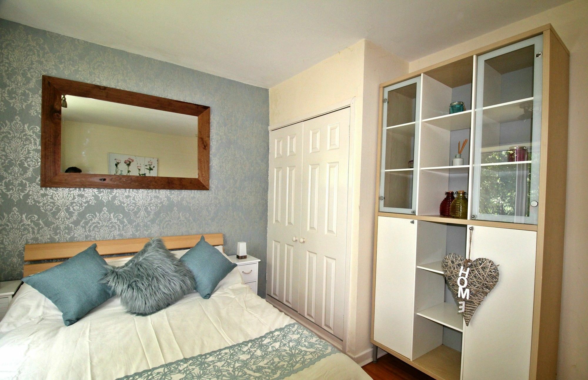Doncaster - Boswell - Large Balcony Apartment - 2 Double Beds - 2 Bedrooms - Close To Town & Racecourse - Off Street Parking 2 Cars - Fast Wifi Екстер'єр фото